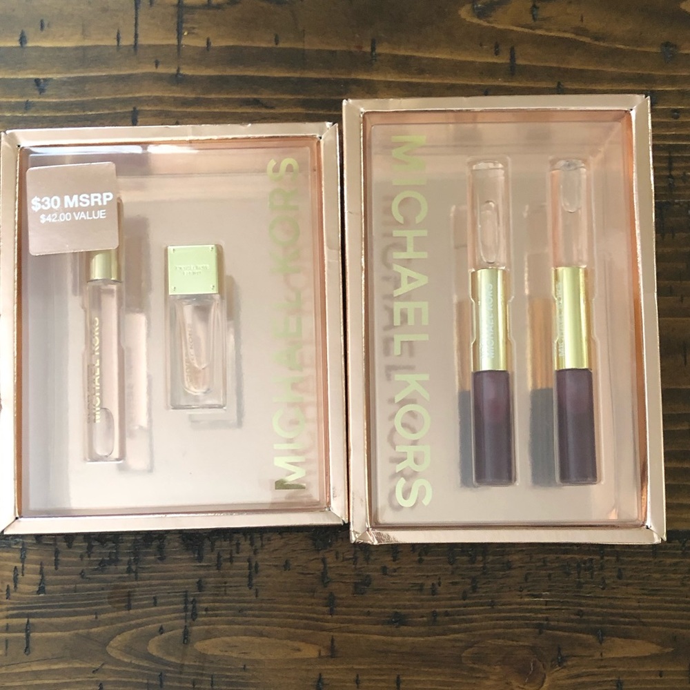 2 MK fragrance travel set